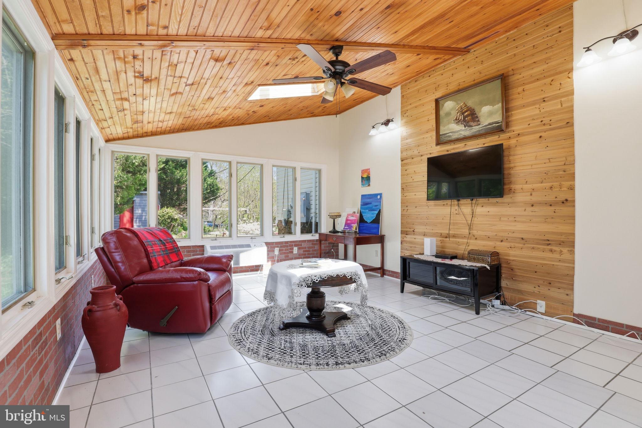 VALLEY BROOK - Residential