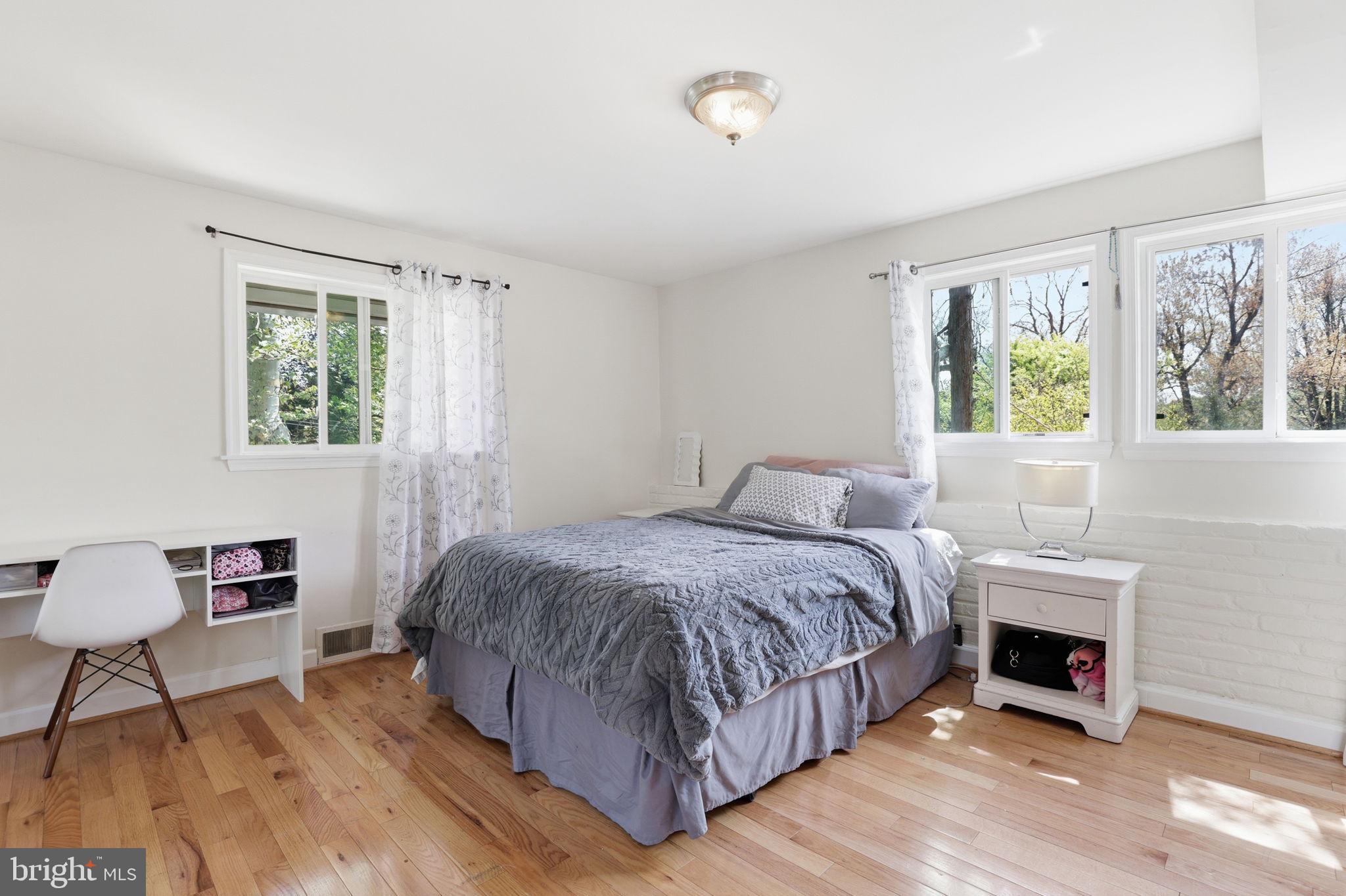 VALLEY BROOK - Residential