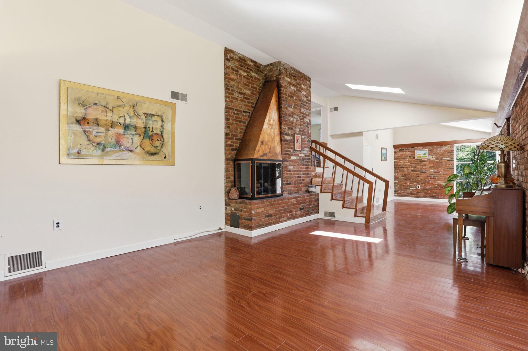 6811 VALLEY BROOK DRIVE