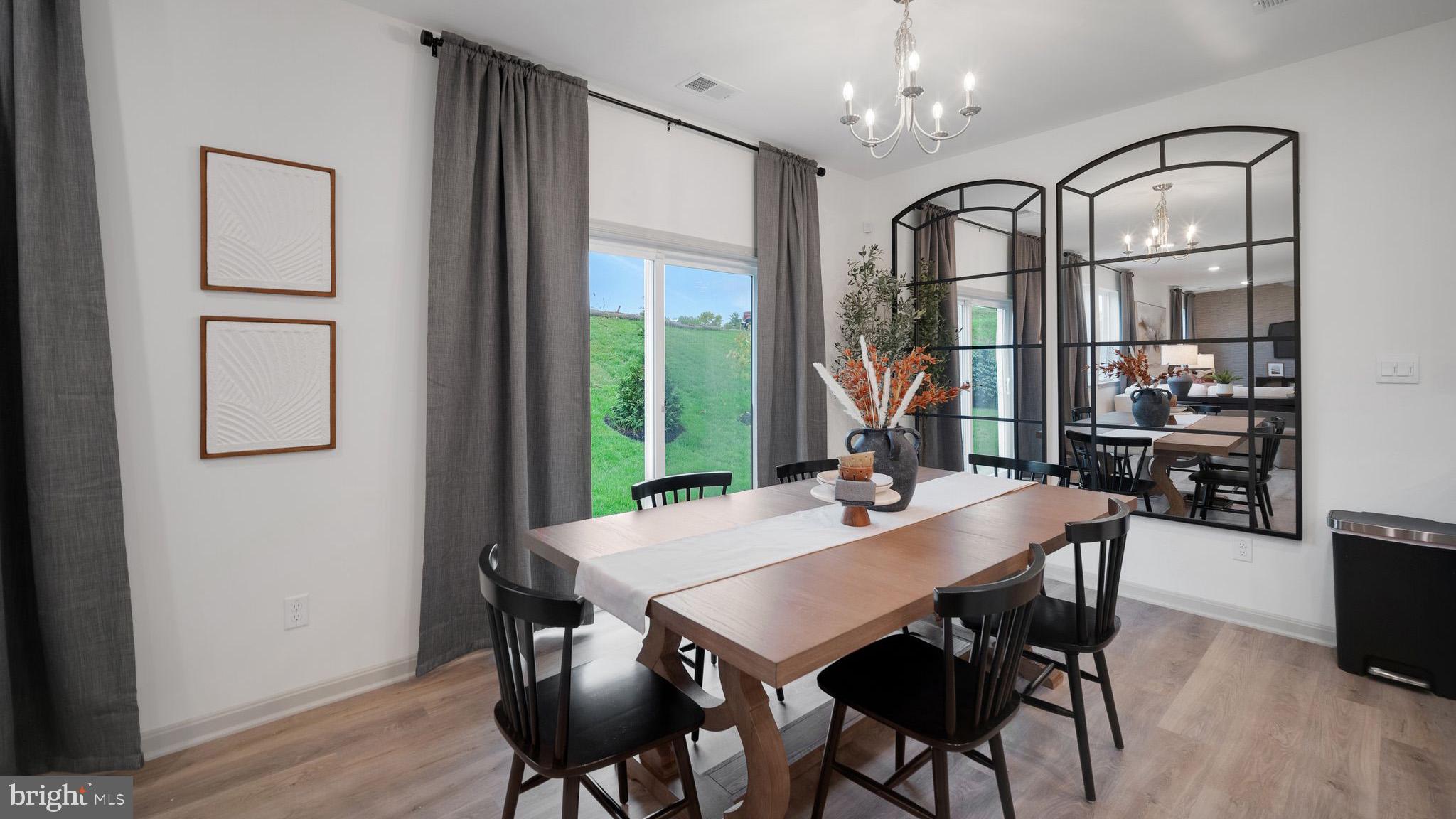 STRAWBERRY FIELDS - Residential