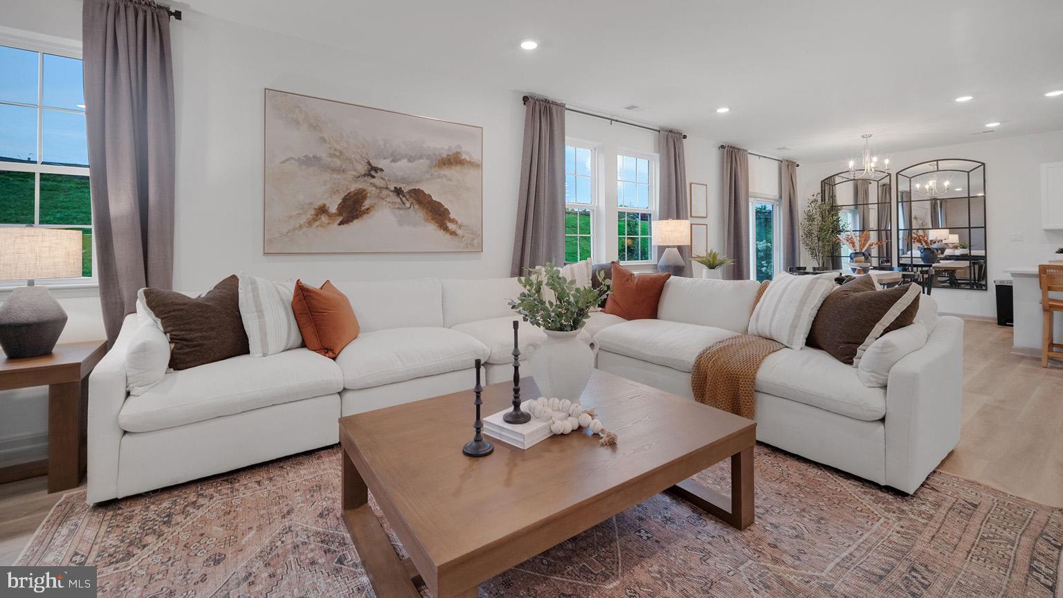 STRAWBERRY FIELDS - Residential