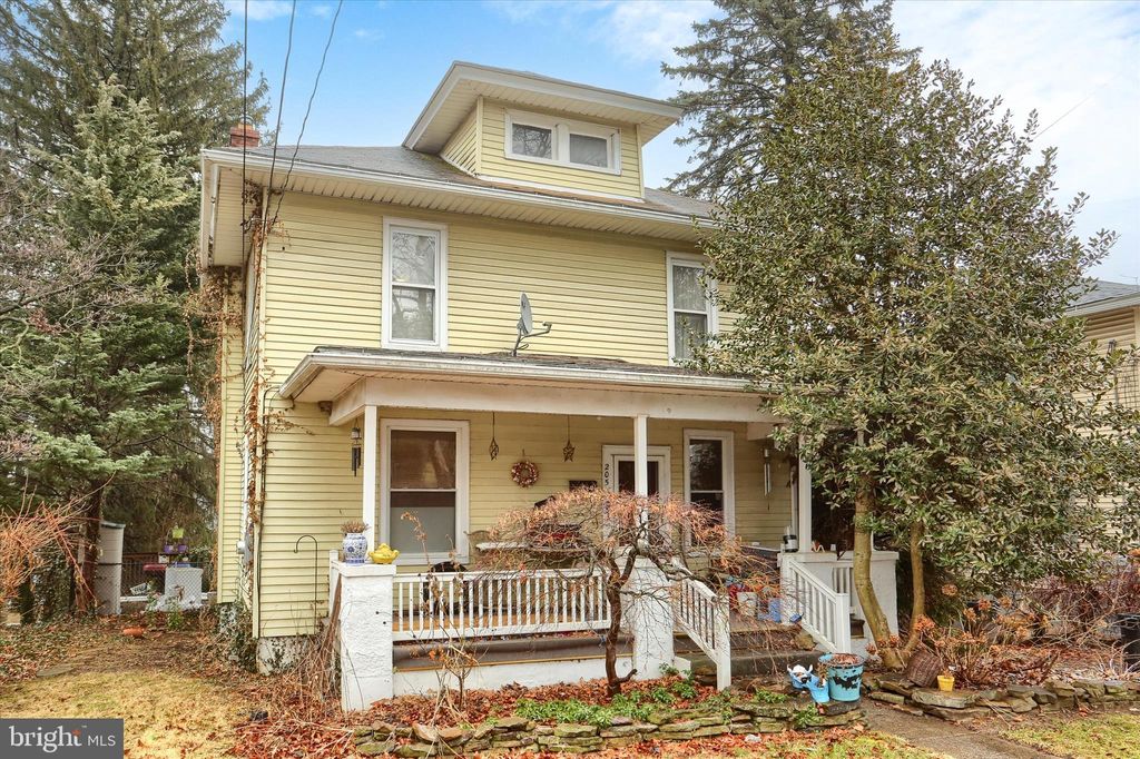 Photo of 205 N 32nd Street, HARRISBURG, PA 17109 (MLS # PADA2057188)