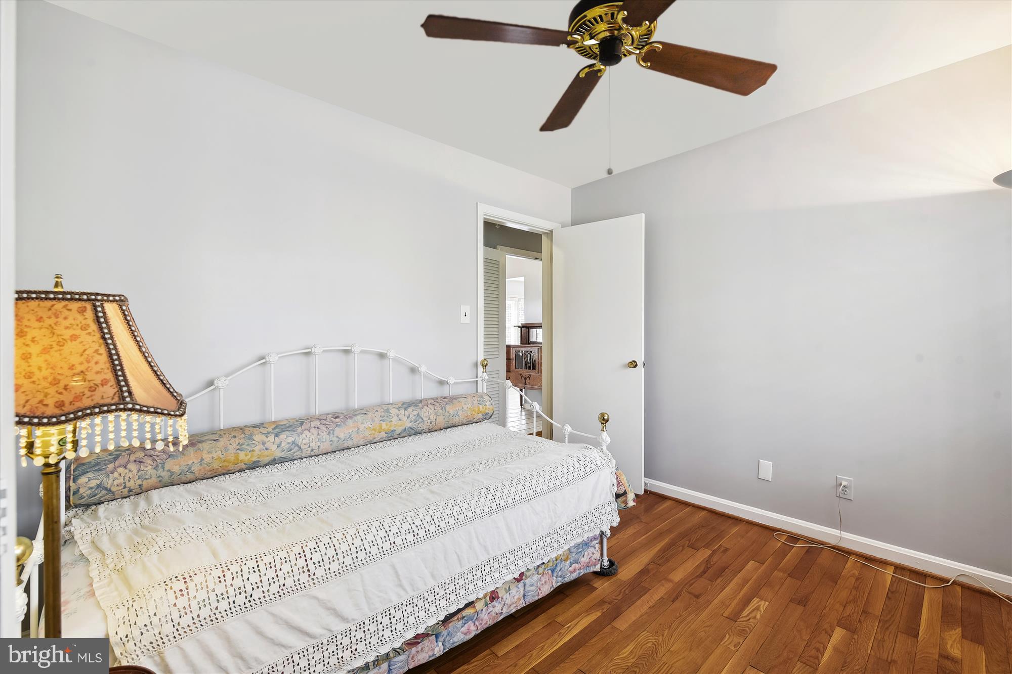 HILLANDALE - Residential