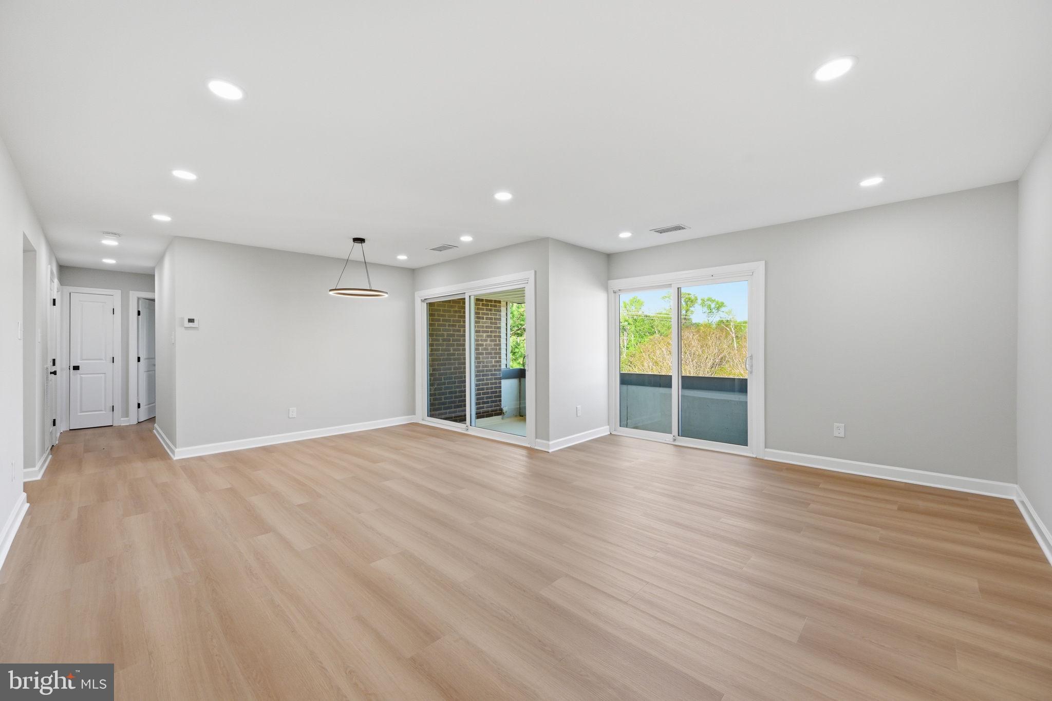 PINES CONDOMINIUM - Residential