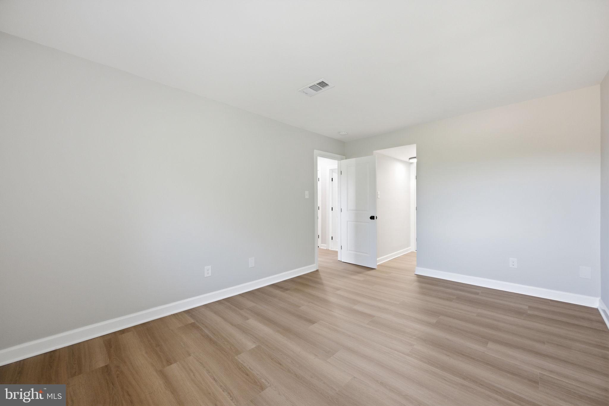 PINES CONDOMINIUM - Residential