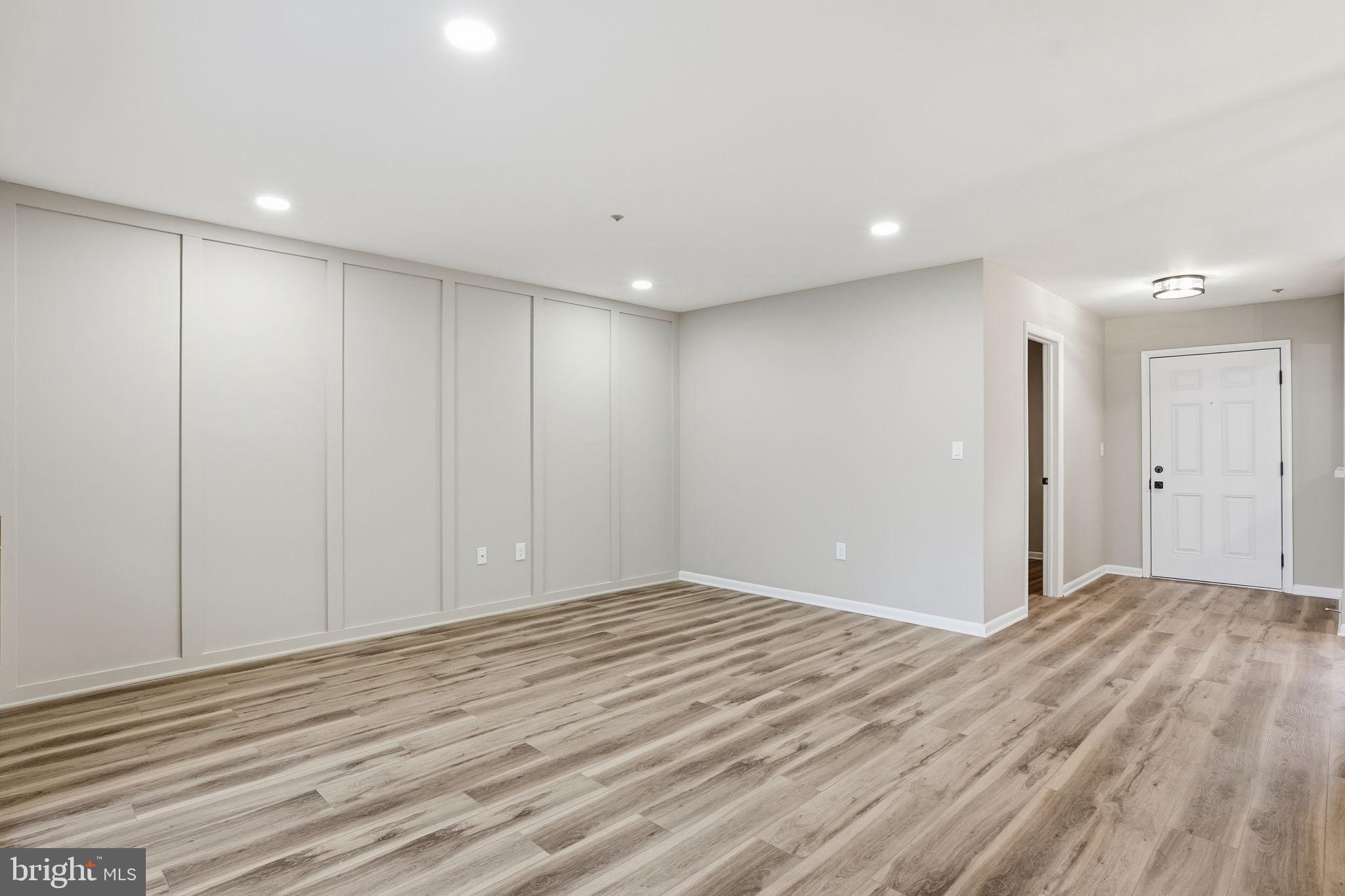 ANNAPOLIS OVERLOOK - Residential