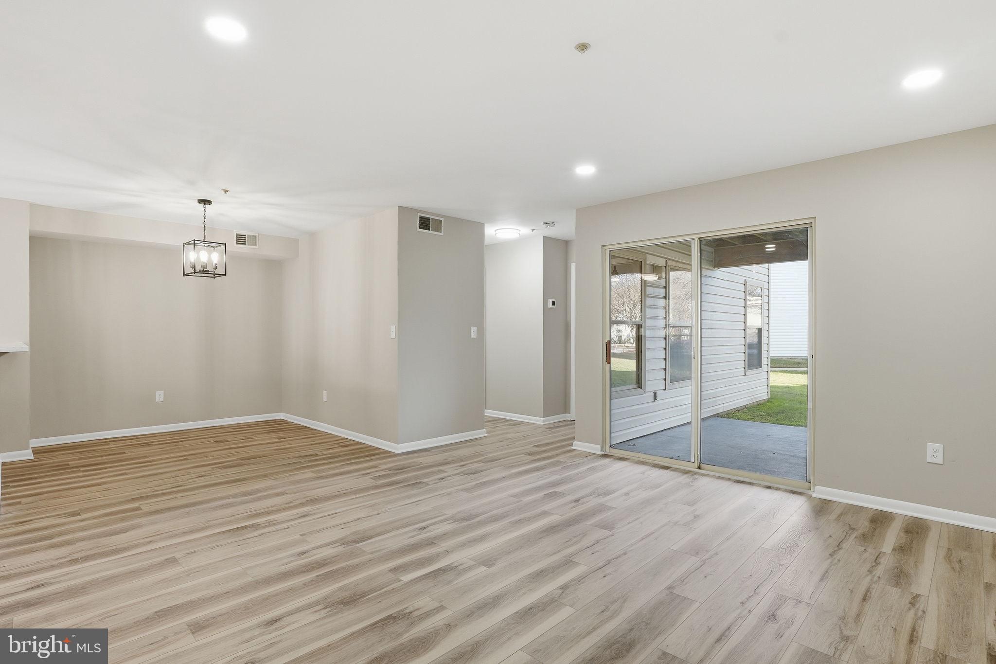 ANNAPOLIS OVERLOOK - Residential