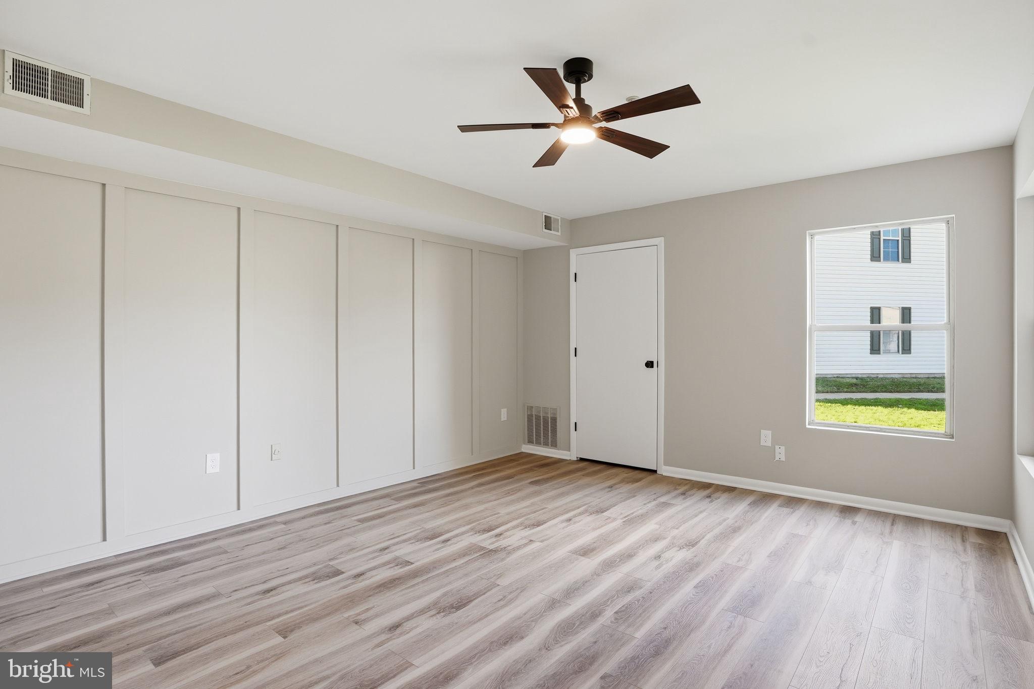 ANNAPOLIS OVERLOOK - Residential