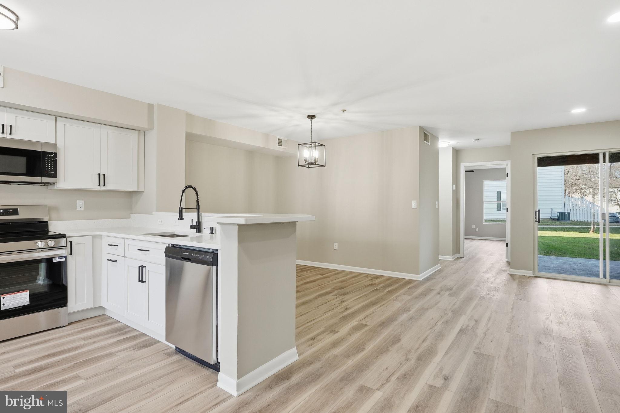 ANNAPOLIS OVERLOOK - Residential