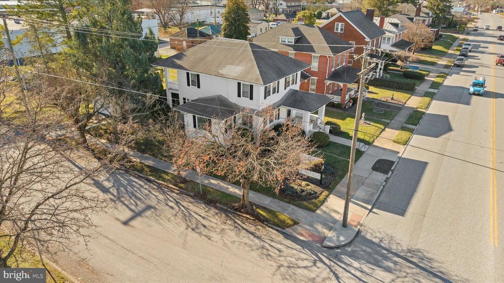 Photo of 2200 W Market Street, YORK, PA 17404 (MLS # PAYK2073370)