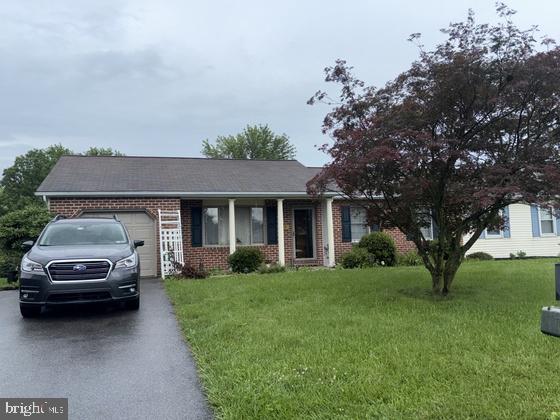 Upcoming Auction August 7th @ 6pm.
.33 Acre w/ Ranch Duplex Home built in 1988 with Approx. 1,377 sq. ft. of living space home includes kitchen, living room, Large all season sun room, 3 bedrooms, 2 full baths plus a 1 car attached garage. Full basement w/ 8' ceiling; Nice level backyard w/ outbuildings & workshop; Home has been well taken care of.