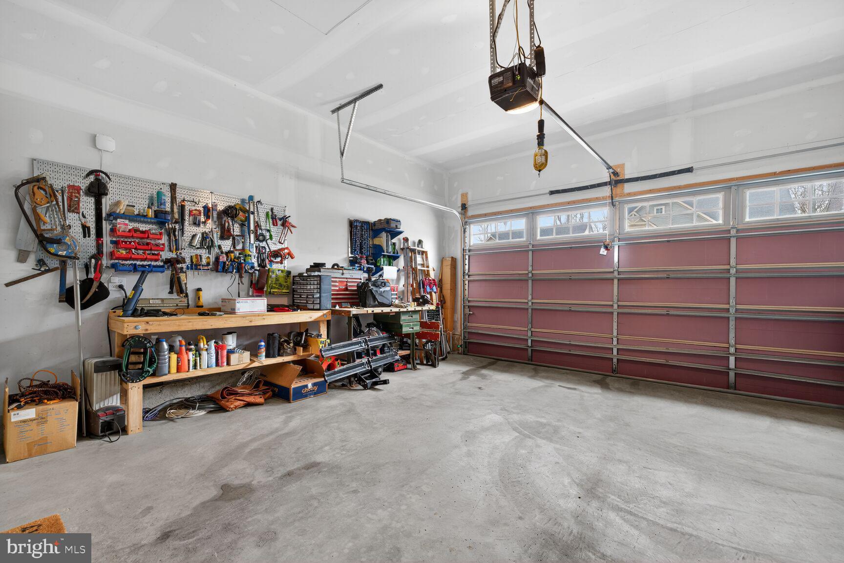 LAKE LINGANORE - Residential