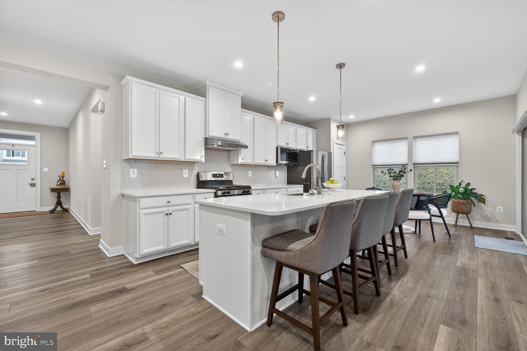 LAKE LINGANORE - Residential