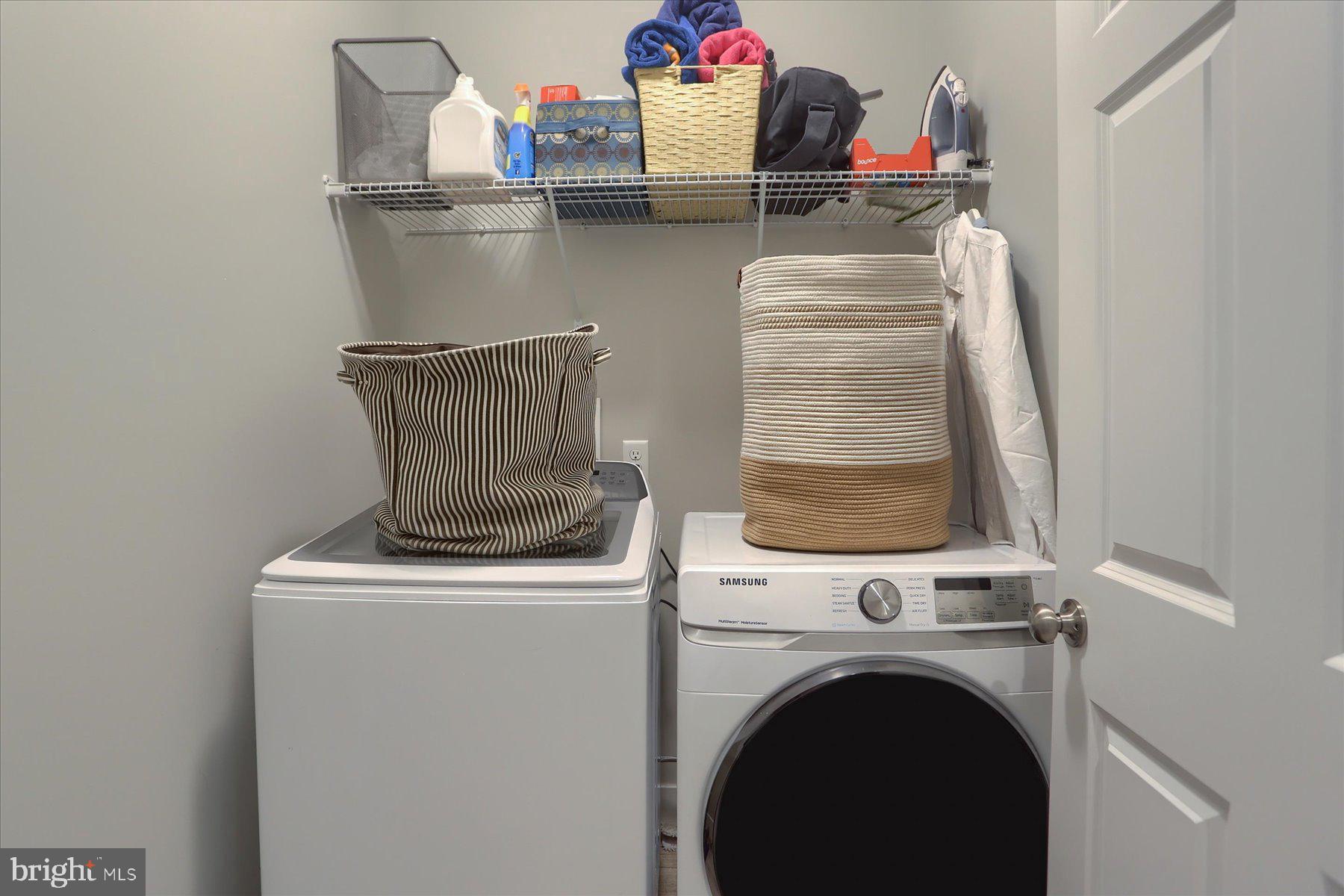 MADISON COURT - Residential