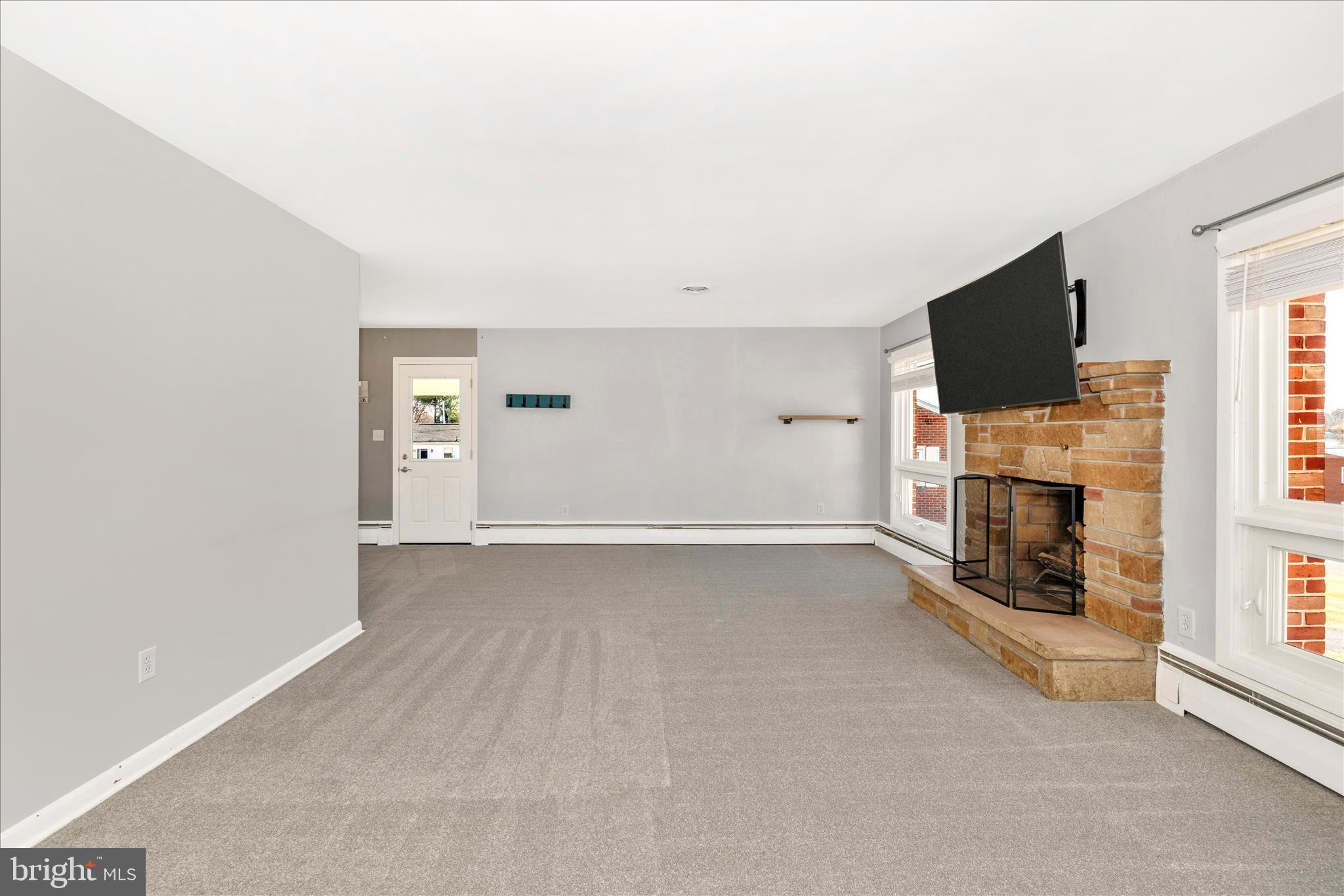 COLONIAL PARK - Residential