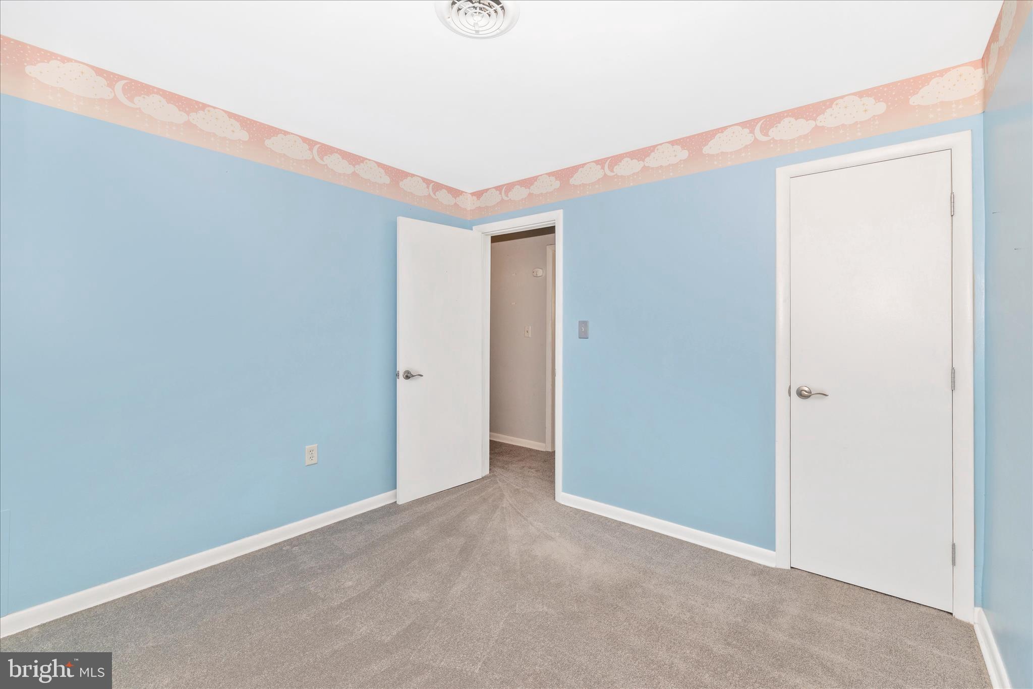 COLONIAL PARK - Residential