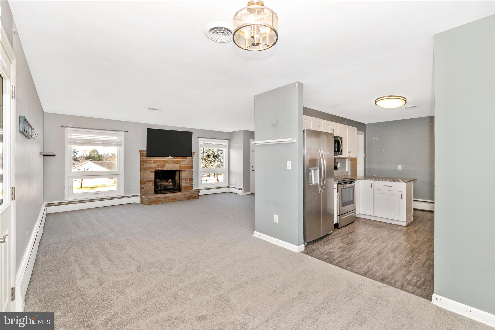 COLONIAL PARK - Residential