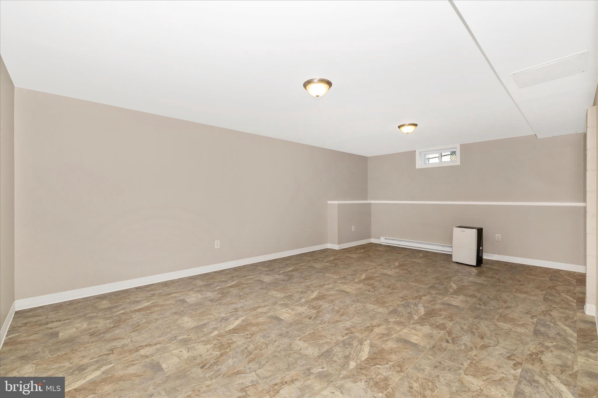 COLONIAL PARK - Residential