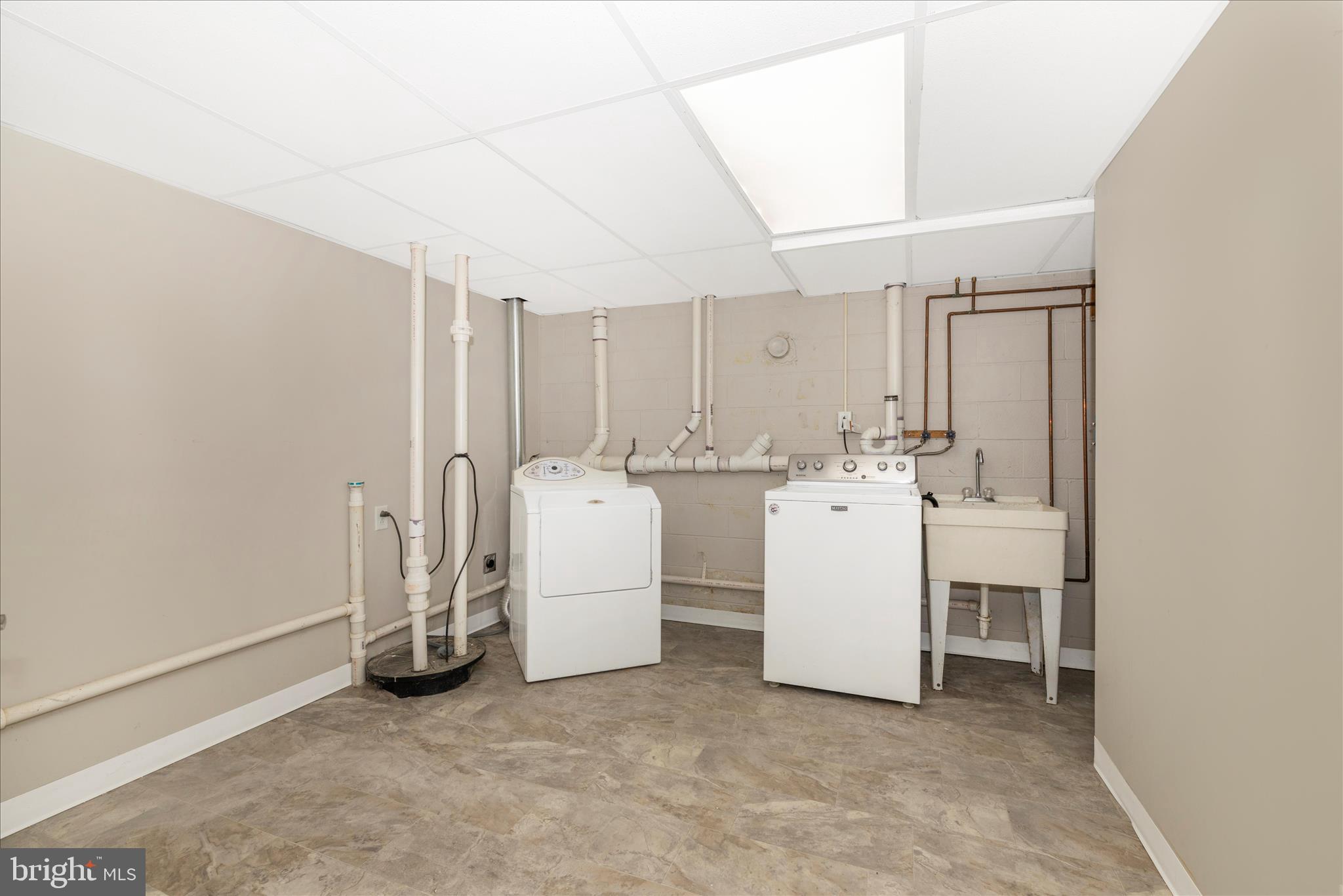 COLONIAL PARK - Residential