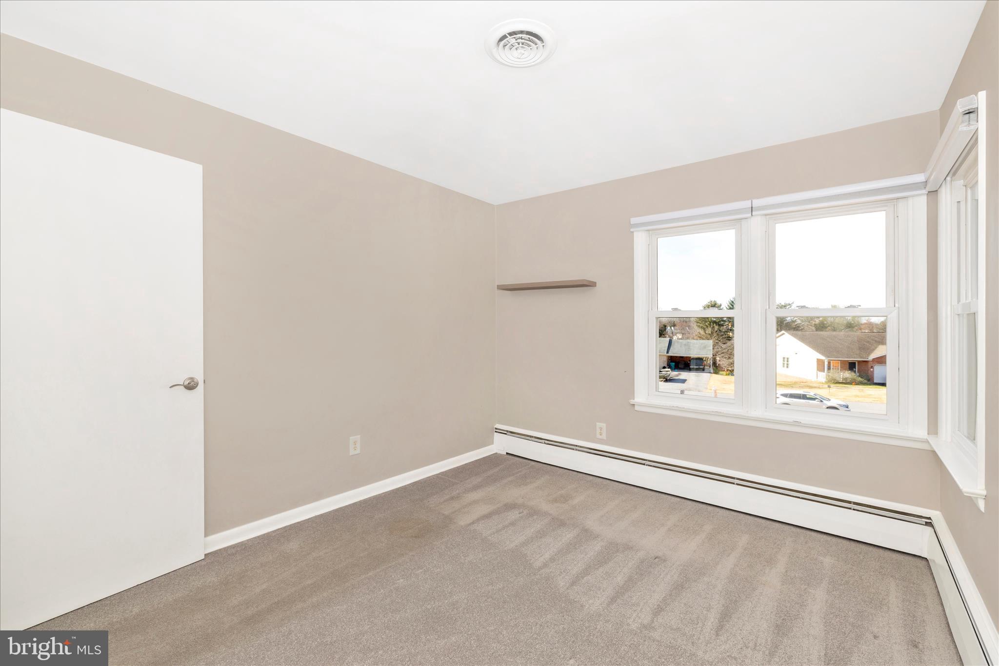 COLONIAL PARK - Residential