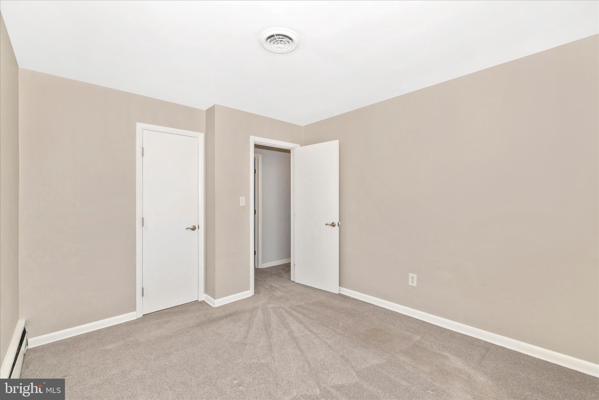 COLONIAL PARK - Residential