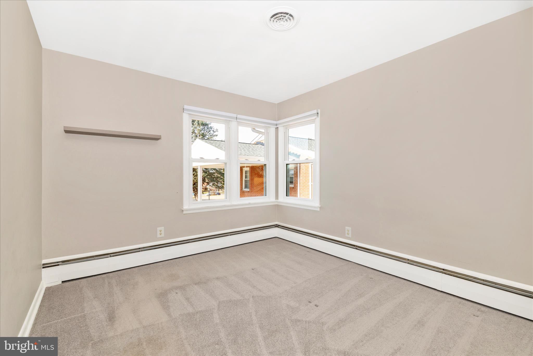 COLONIAL PARK - Residential