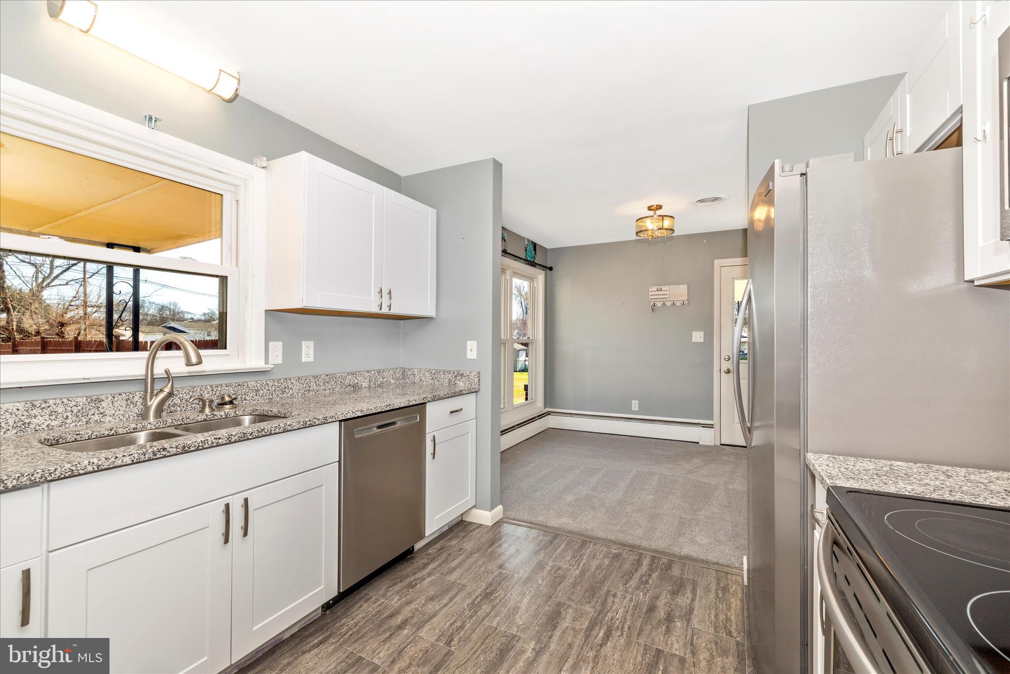 COLONIAL PARK - Residential