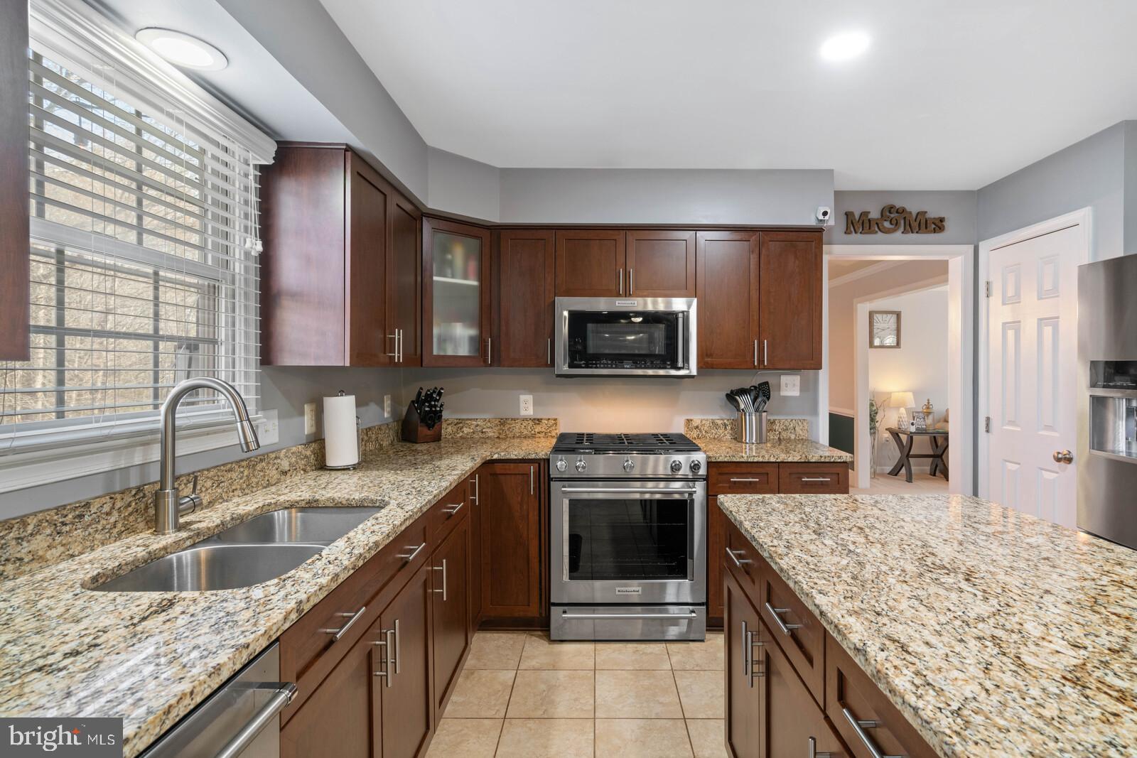 AUSTIN RIDGE - Residential