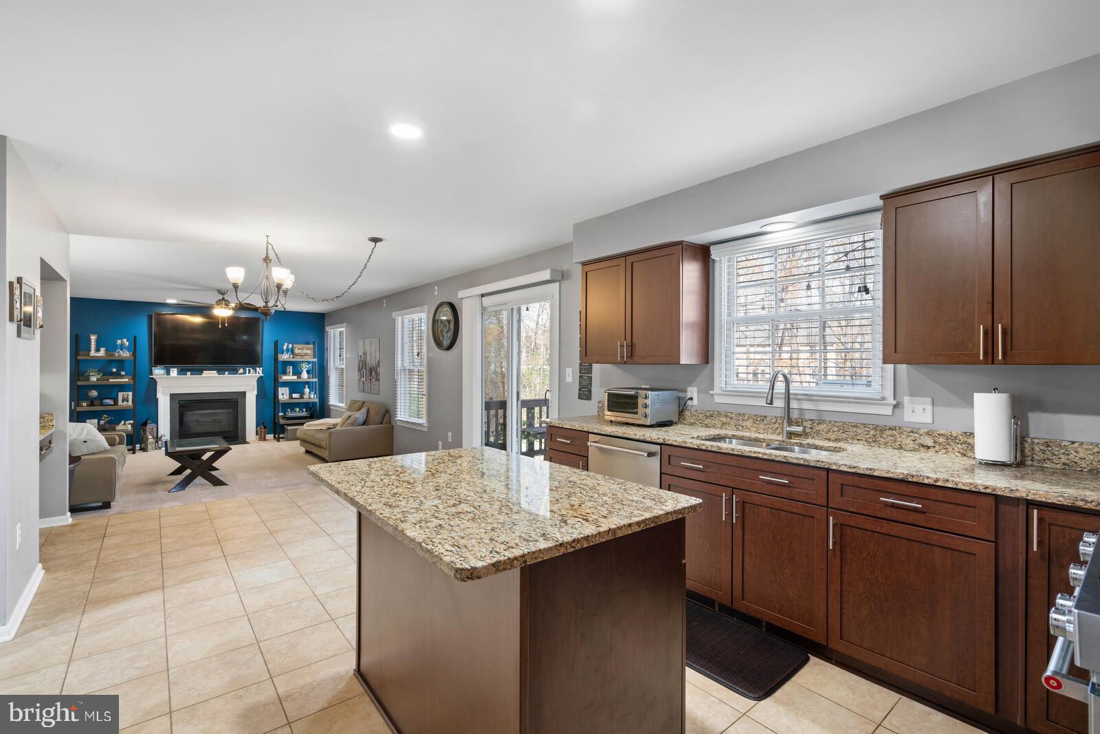 AUSTIN RIDGE - Residential