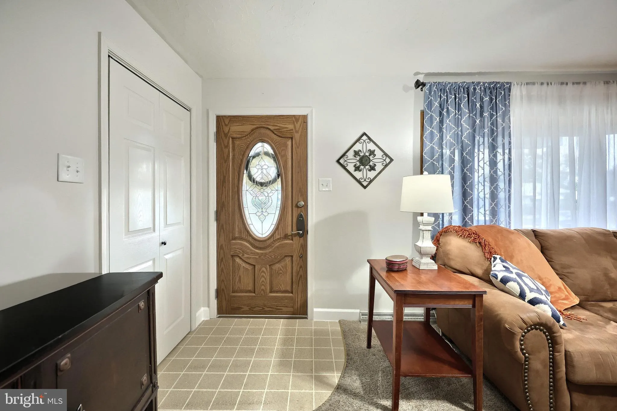 York, Pennsylvania 17404, United States, 3 Bedrooms Bedrooms, ,2 BathroomsBathrooms,Residential,Pending,216384