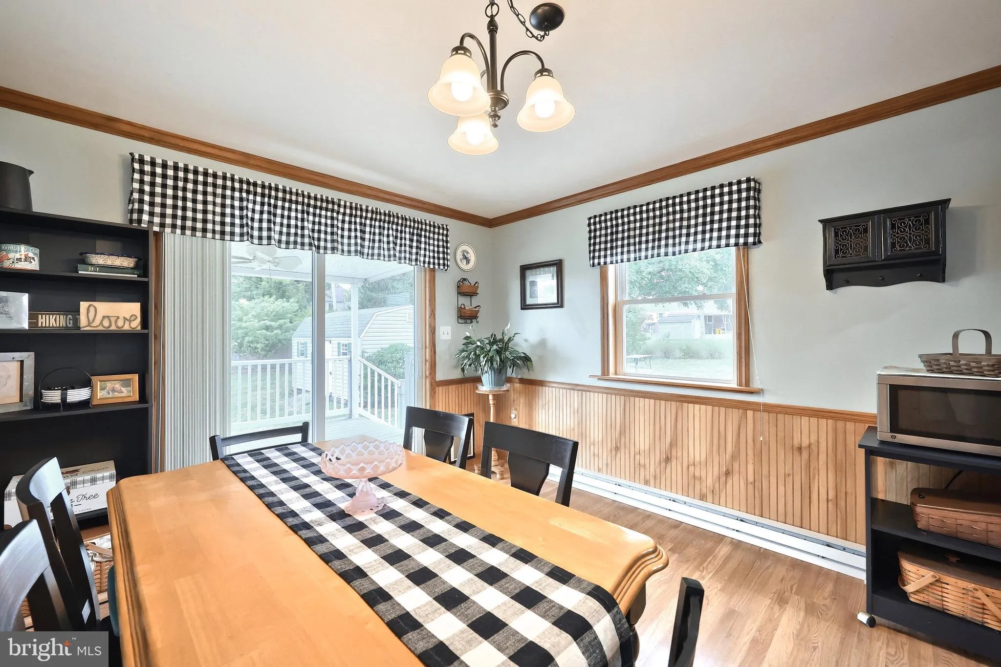 York, Pennsylvania 17404, United States, 3 Bedrooms Bedrooms, ,2 BathroomsBathrooms,Residential,Pending,216384