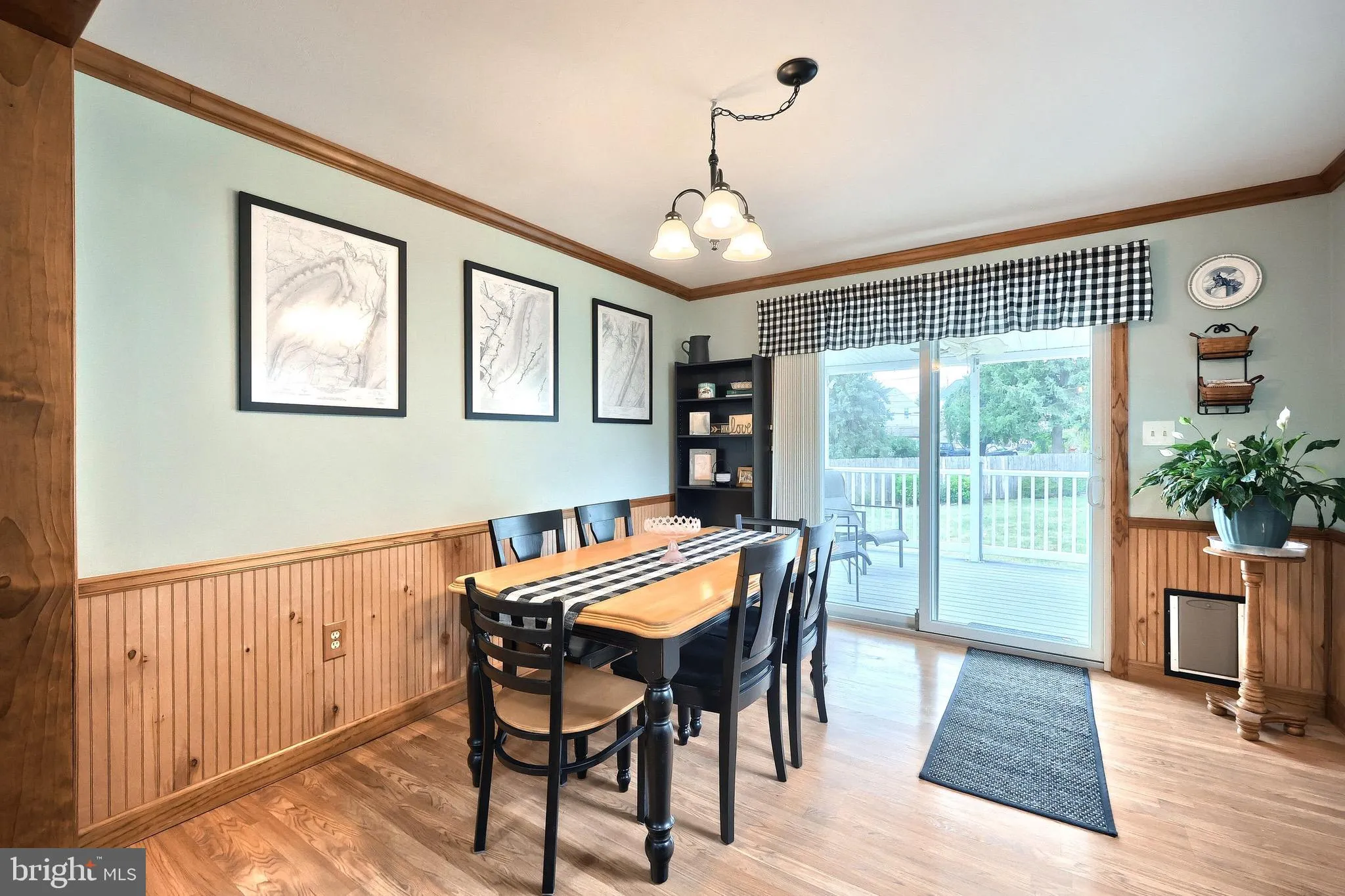 York, Pennsylvania 17404, United States, 3 Bedrooms Bedrooms, ,2 BathroomsBathrooms,Residential,Pending,216384