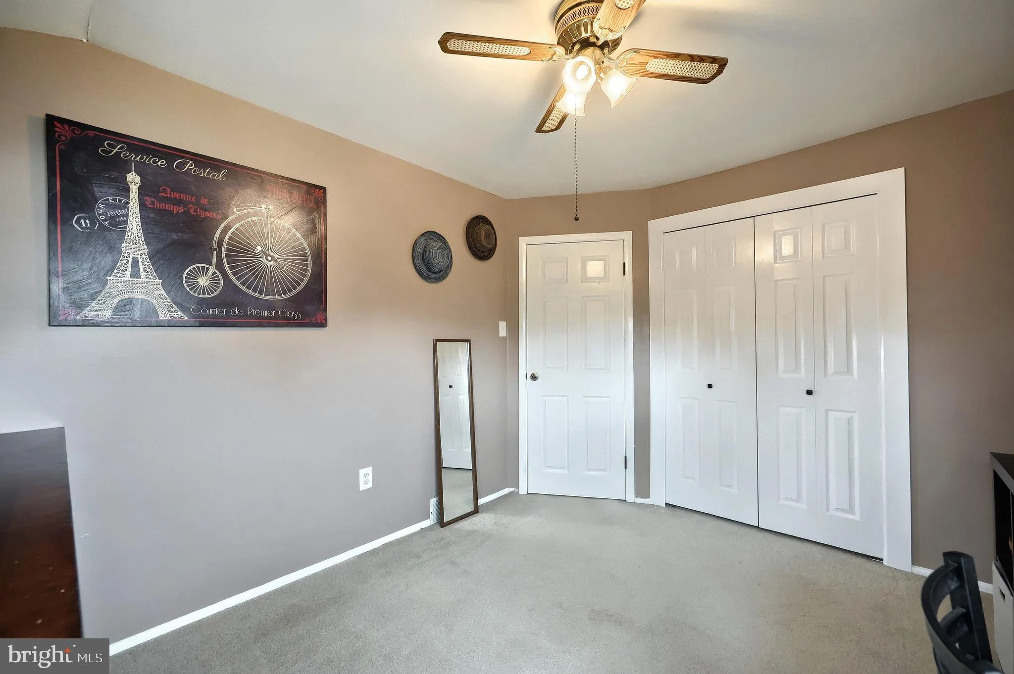 York, Pennsylvania 17404, United States, 3 Bedrooms Bedrooms, ,2 BathroomsBathrooms,Residential,Pending,216384