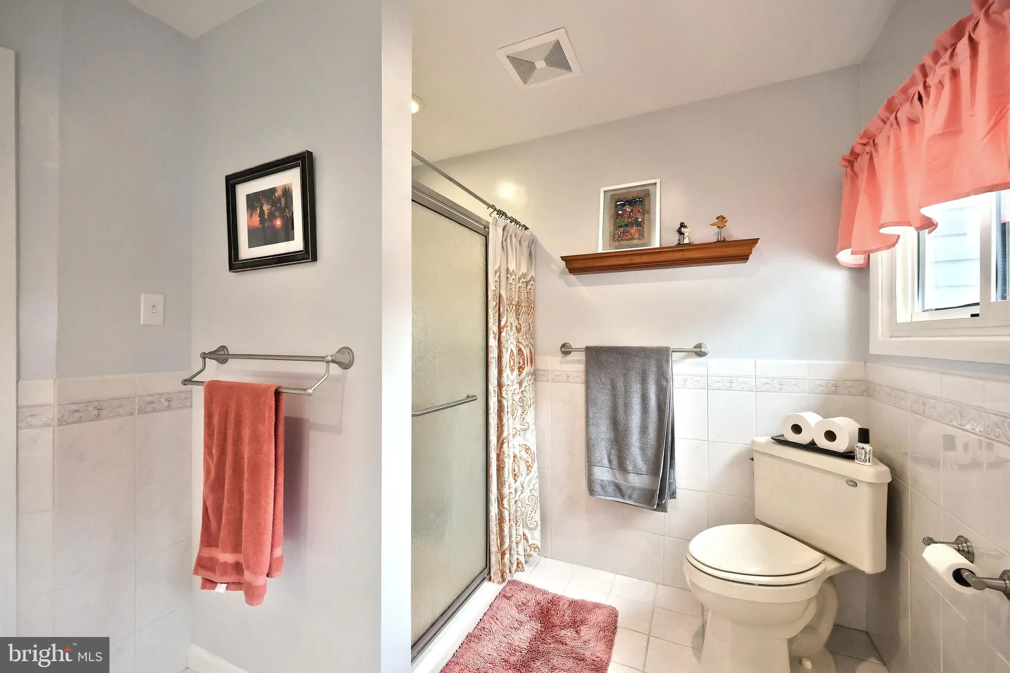 York, Pennsylvania 17404, United States, 3 Bedrooms Bedrooms, ,2 BathroomsBathrooms,Residential,Pending,216384