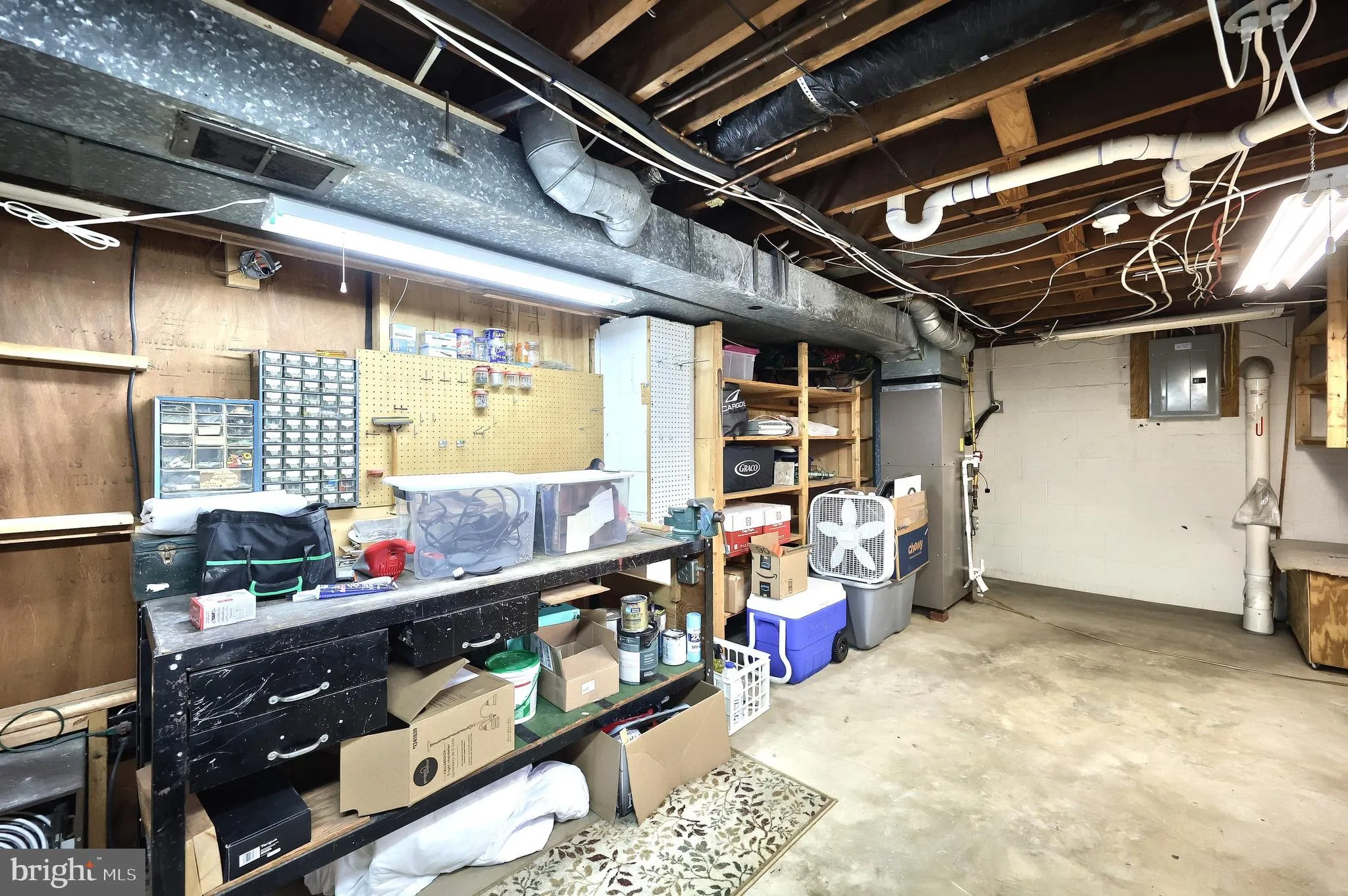 York, Pennsylvania 17404, United States, 3 Bedrooms Bedrooms, ,2 BathroomsBathrooms,Residential,Pending,216384