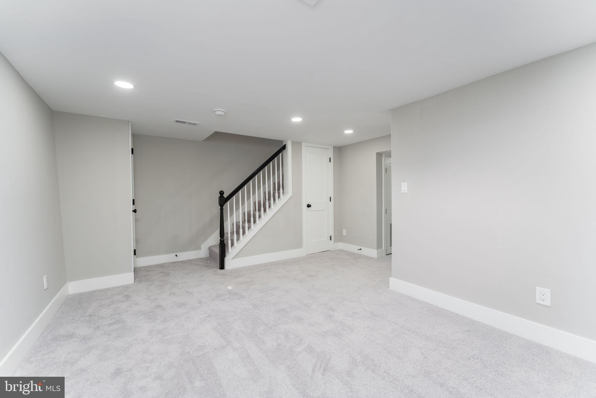 PERRING LOCH - Residential