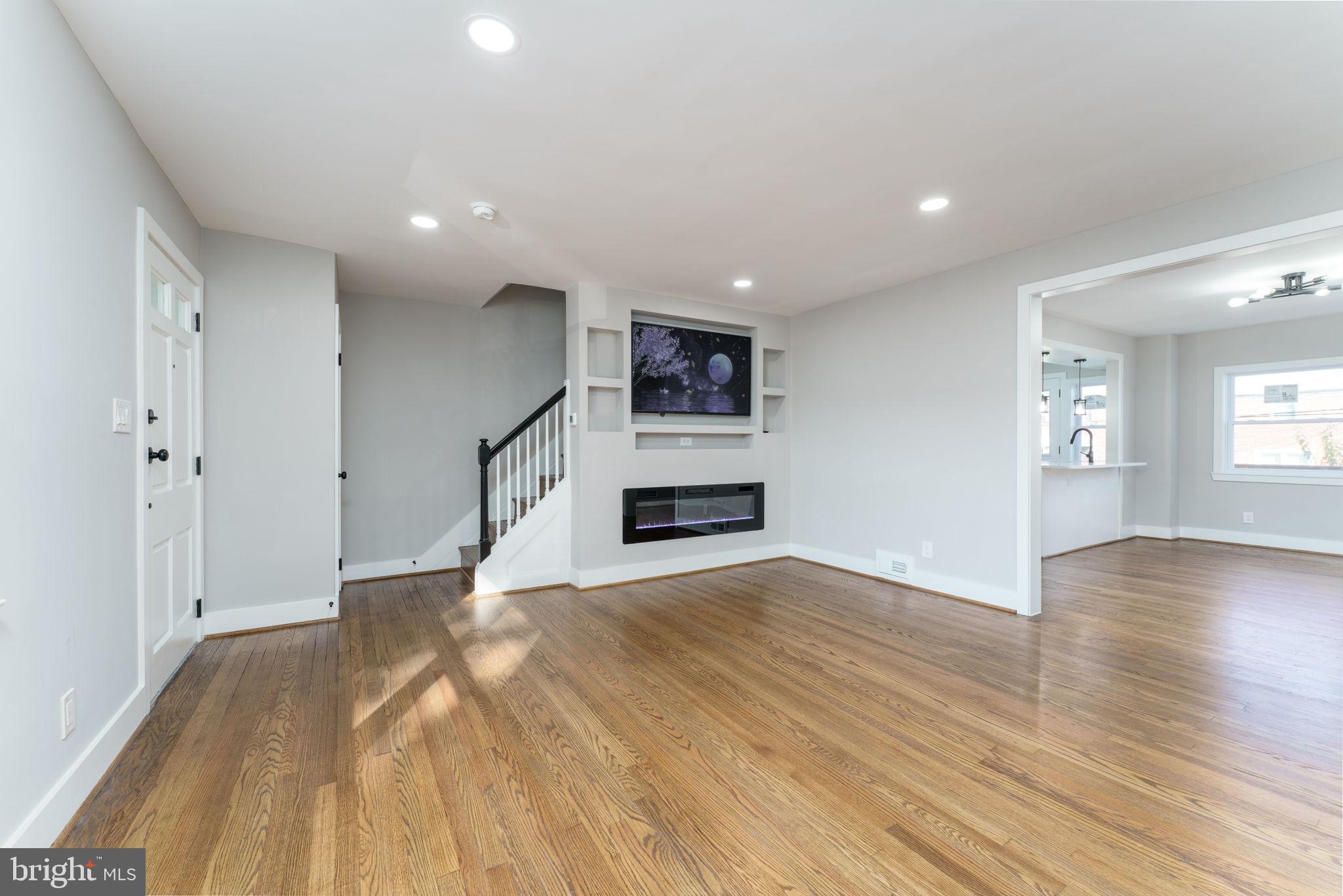 PERRING LOCH - Residential