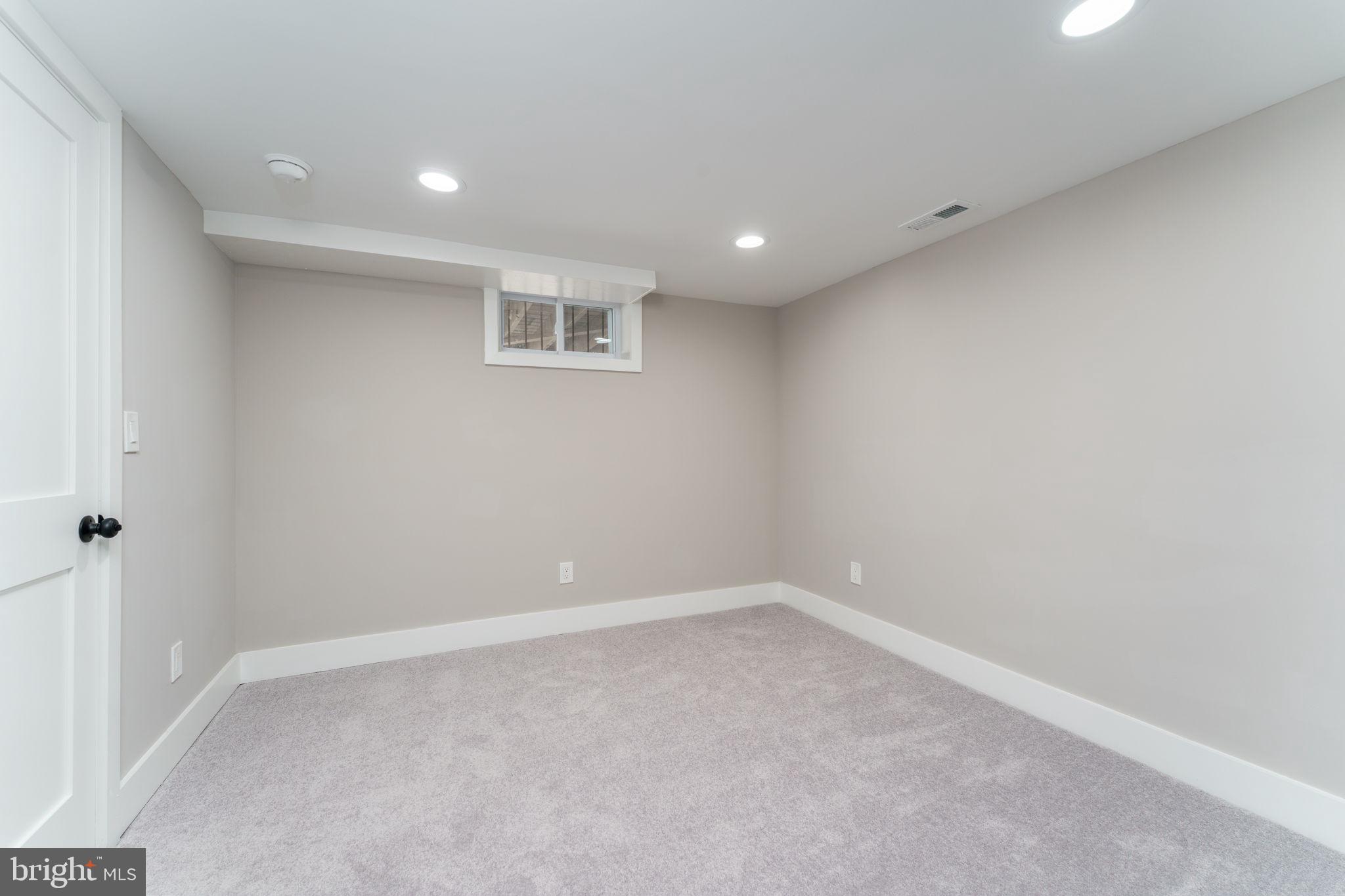 PERRING LOCH - Residential