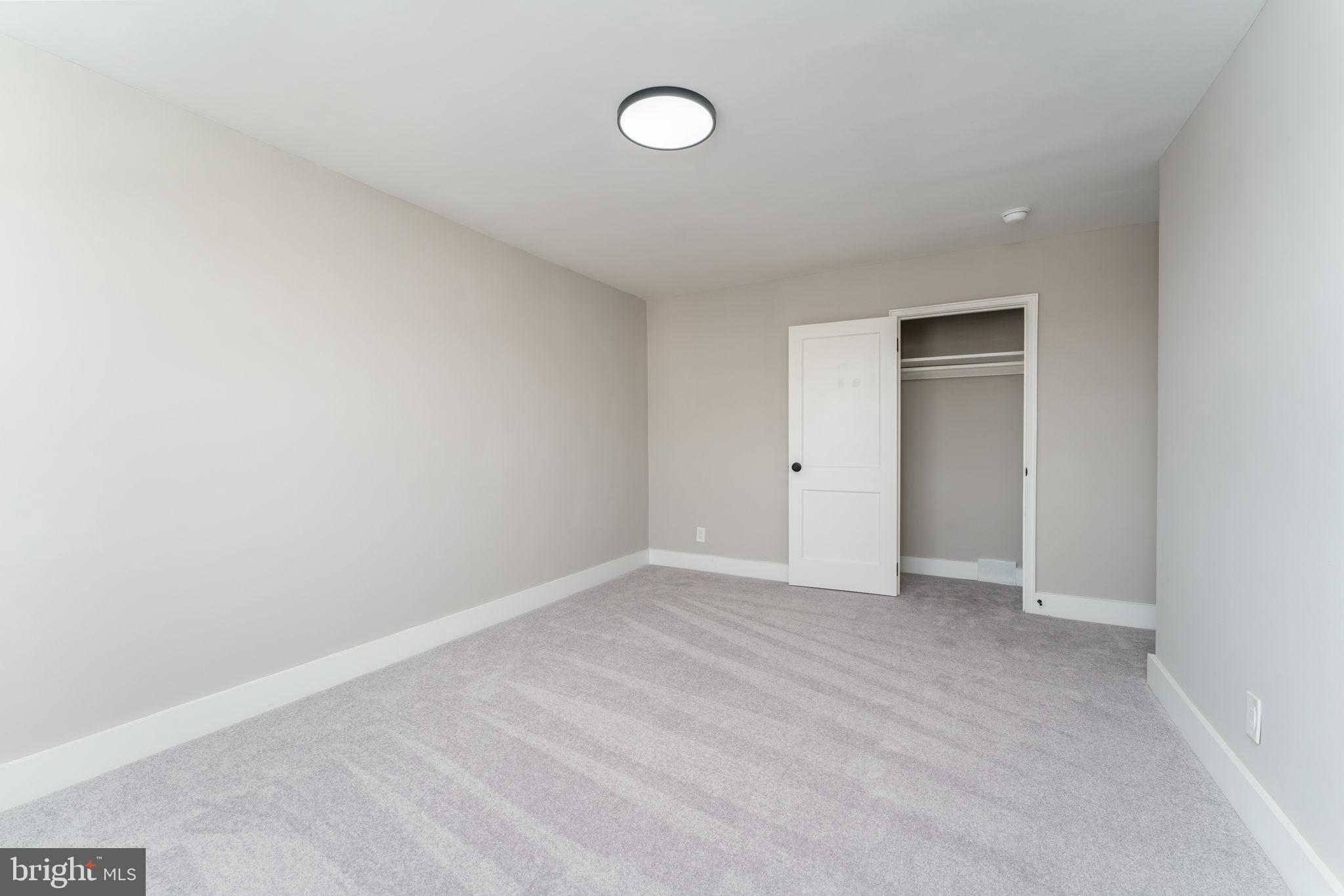 PERRING LOCH - Residential