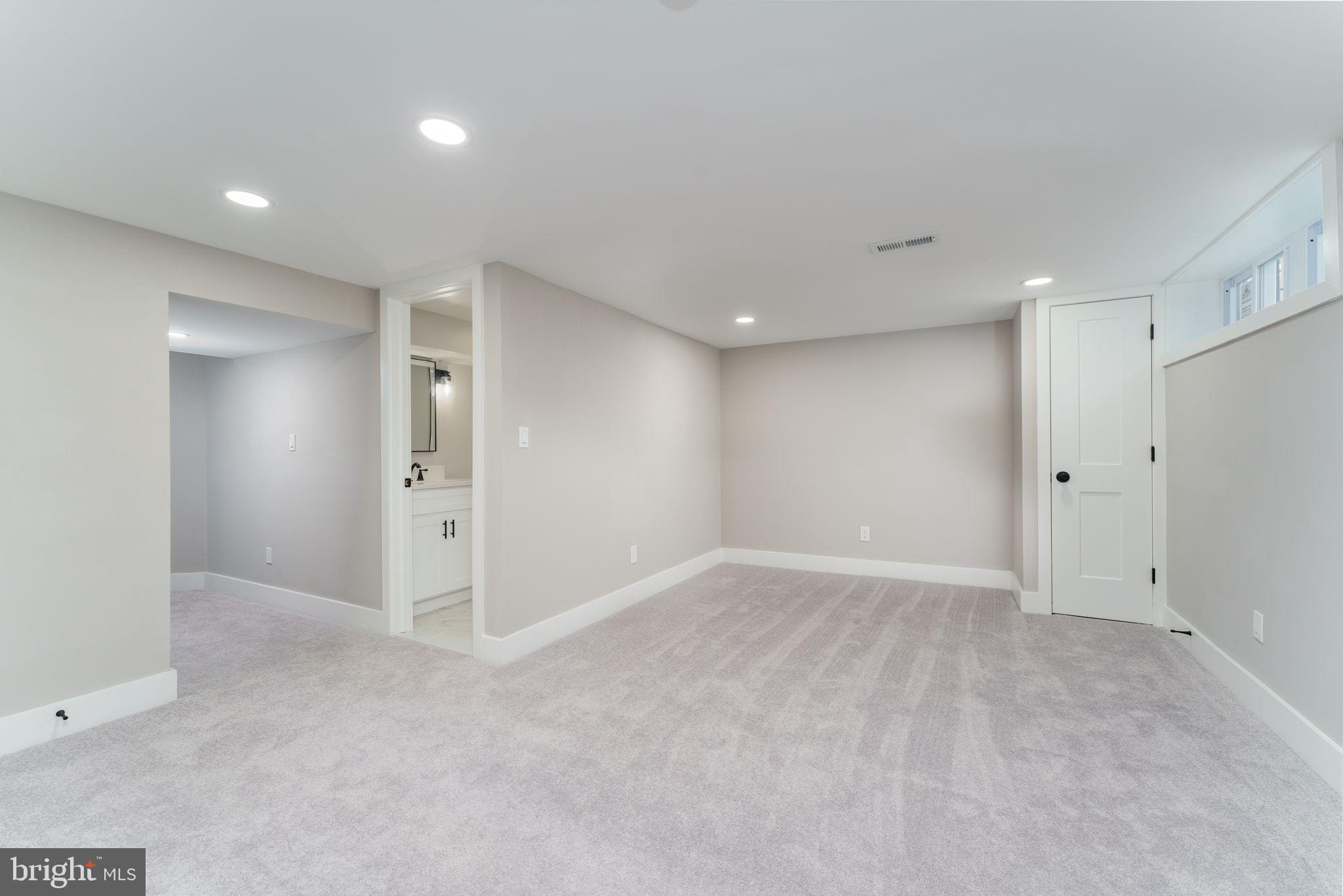 PERRING LOCH - Residential