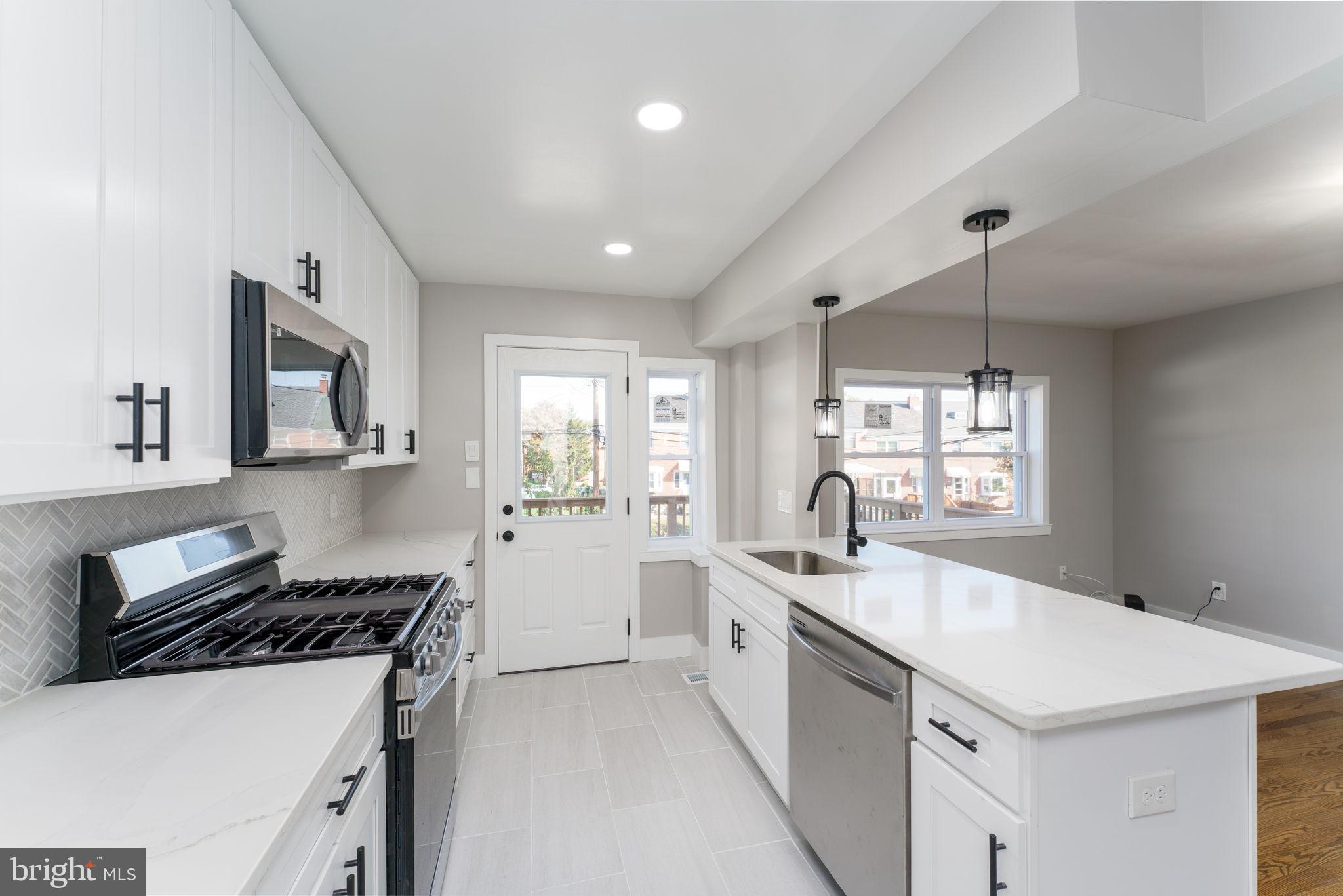 PERRING LOCH - Residential