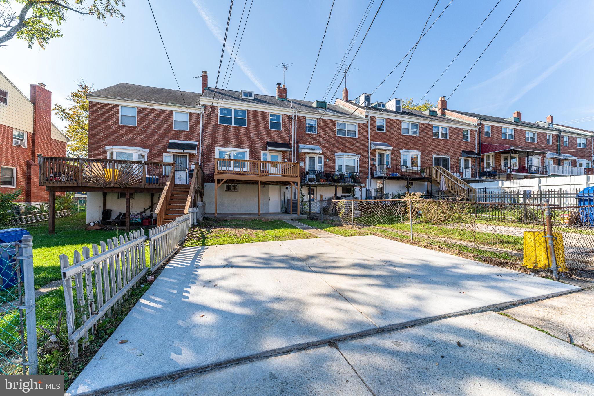 PERRING LOCH - Residential