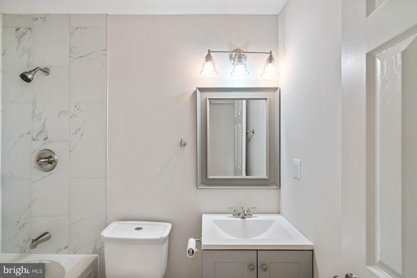 DALE CITY - Residential