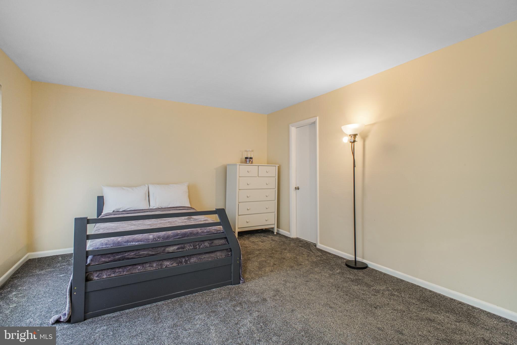 REFLECTION LAKE - Residential