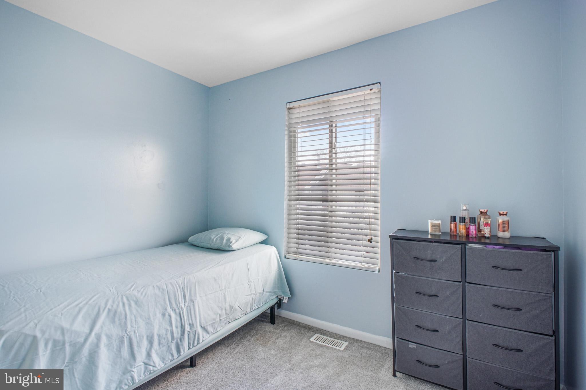 REFLECTION LAKE - Residential