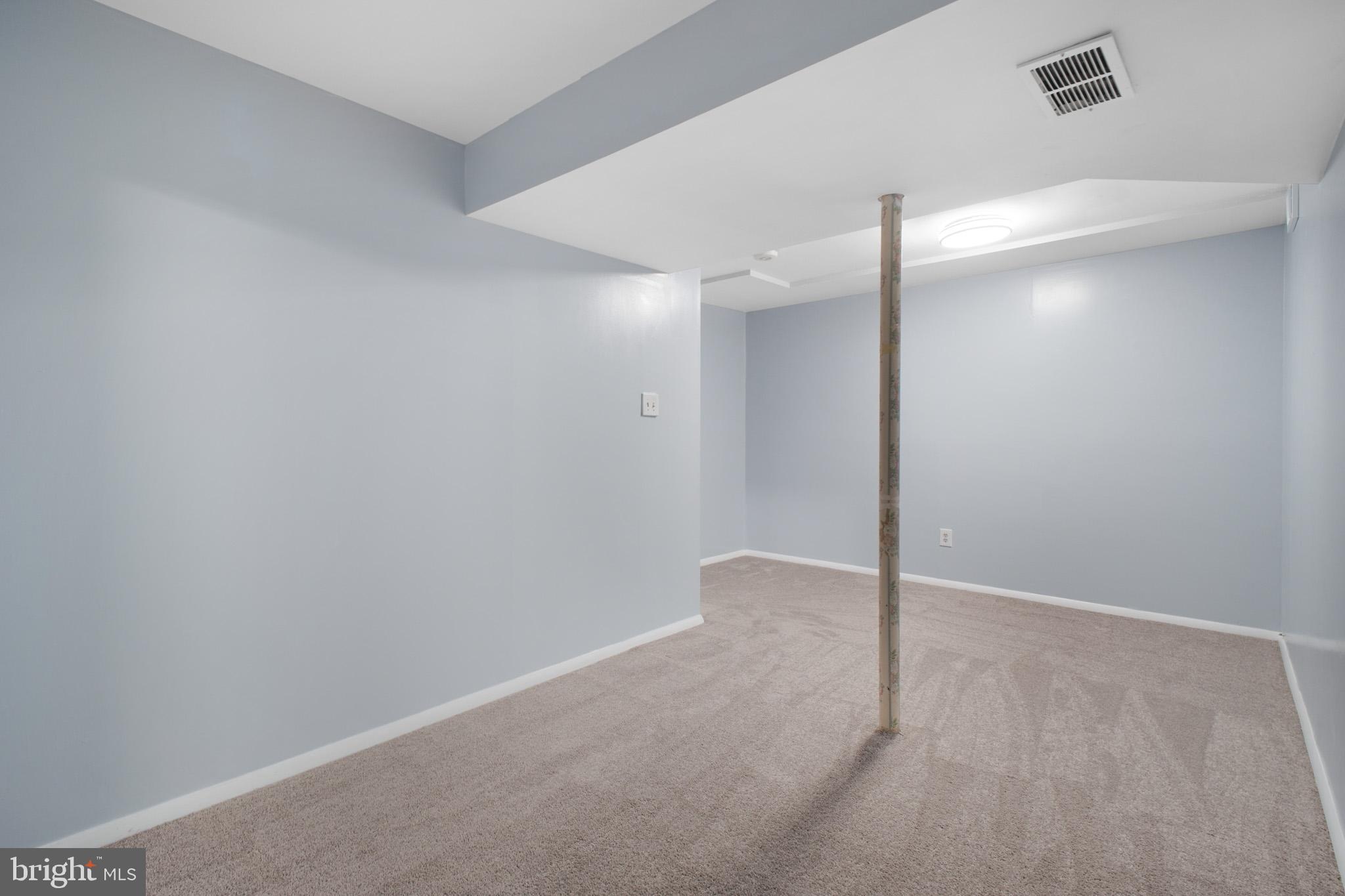 REFLECTION LAKE - Residential