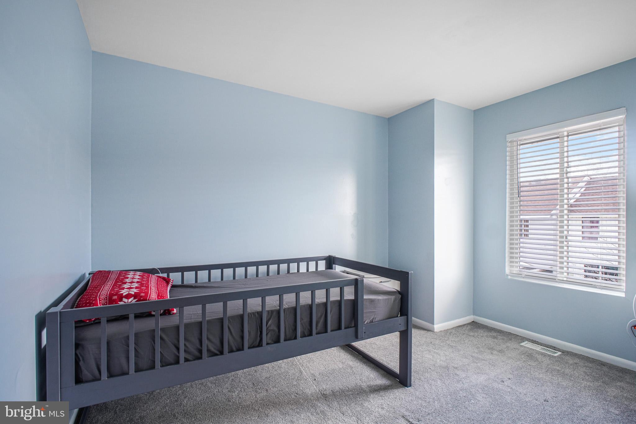 REFLECTION LAKE - Residential