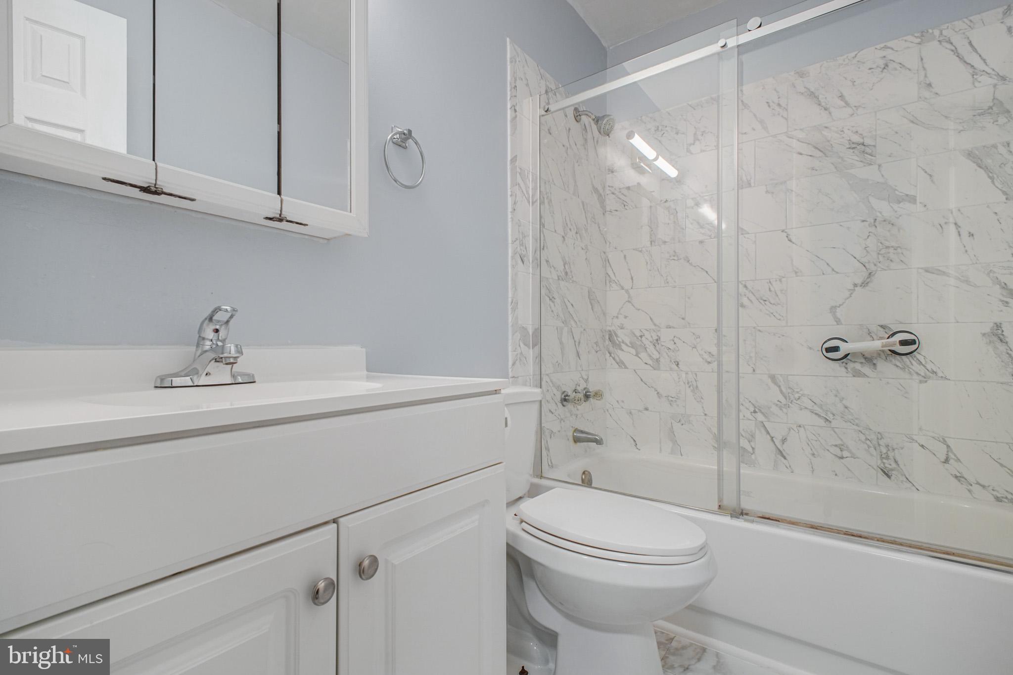 REFLECTION LAKE - Residential