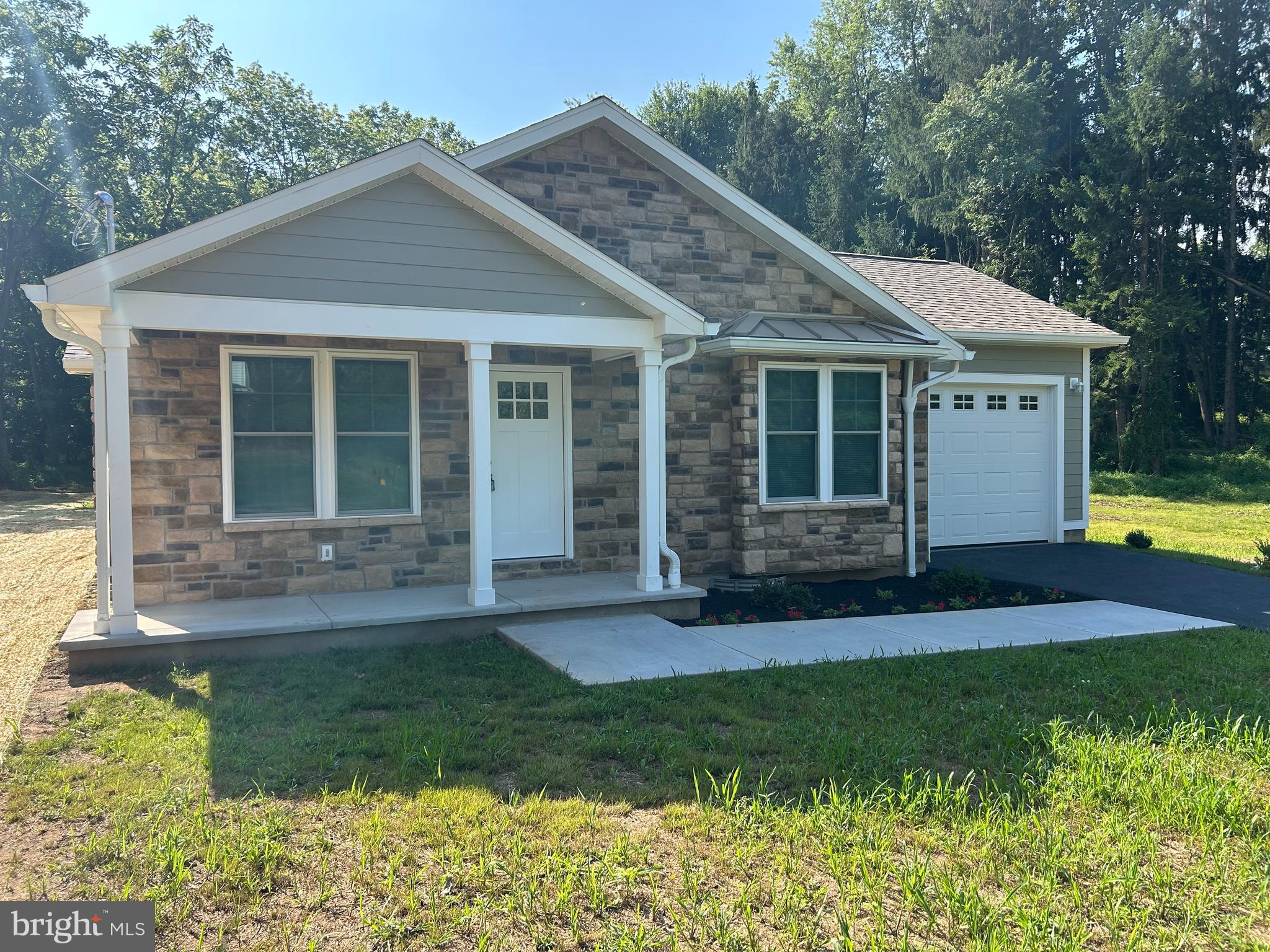 *** SECTION 8 TENANTS ONLY!!!*** NO EXCEPTIONS! PLEASE DO NOT CALL, TEXT OR EMAIL UNLESS YOU HAVE A SECTION 8 VOUCHER.
Beautiful Newly Built Ranch Home with 3 bedrooms, 2 full baths and a one car garage This home is located on 3+ acres in Exeter School District and is ready for occupancy 8/15/25.
Potential Tenants must submit application through Buildium after a phone interview with Listing Agent and prior to viewing the property. All new appliances will be delivered prior to start date of lease and are included in the lease.
Call Listing Agent for more details on how to apply.