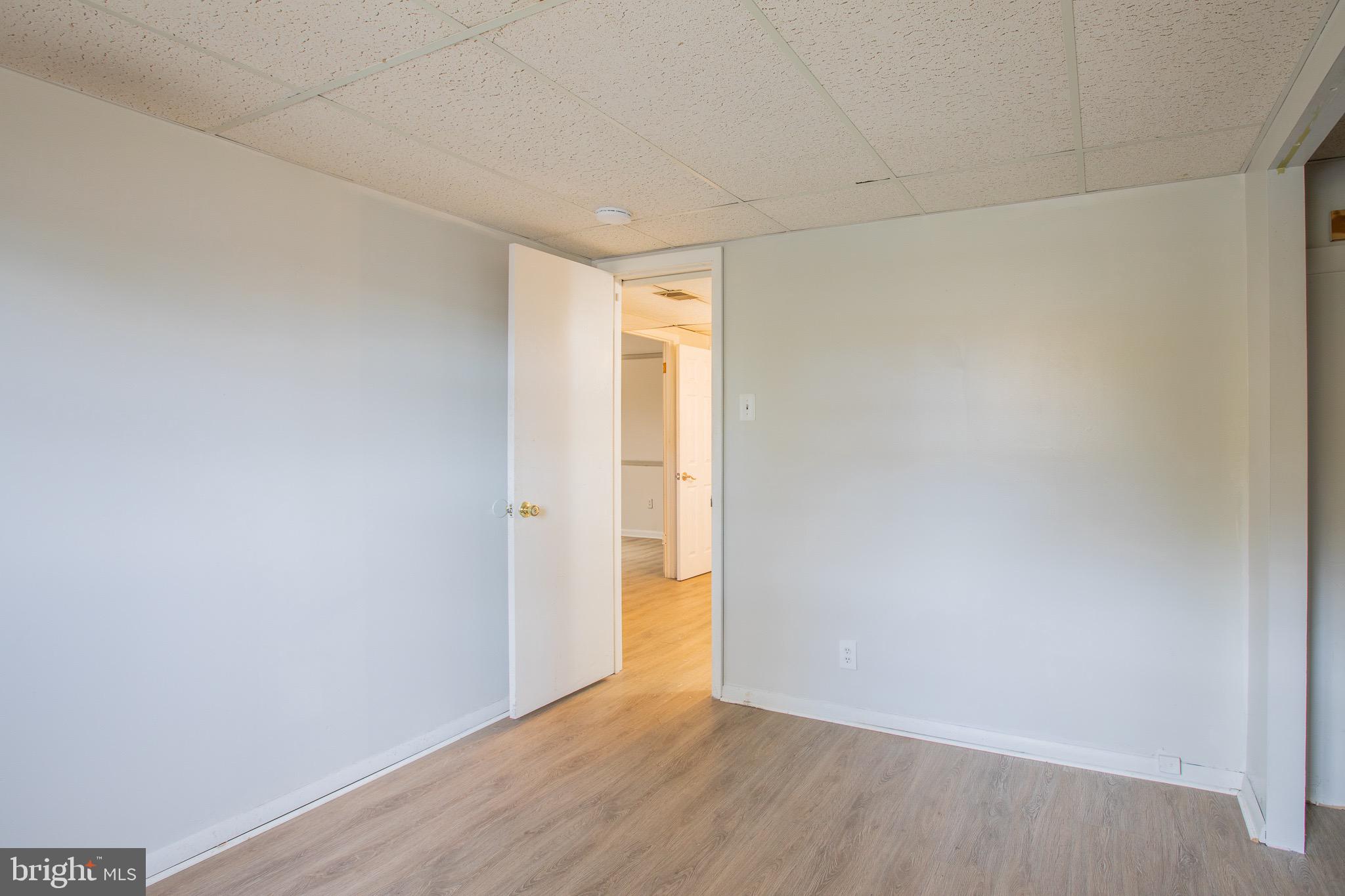 FORT WASHINGTON - Residential Lease